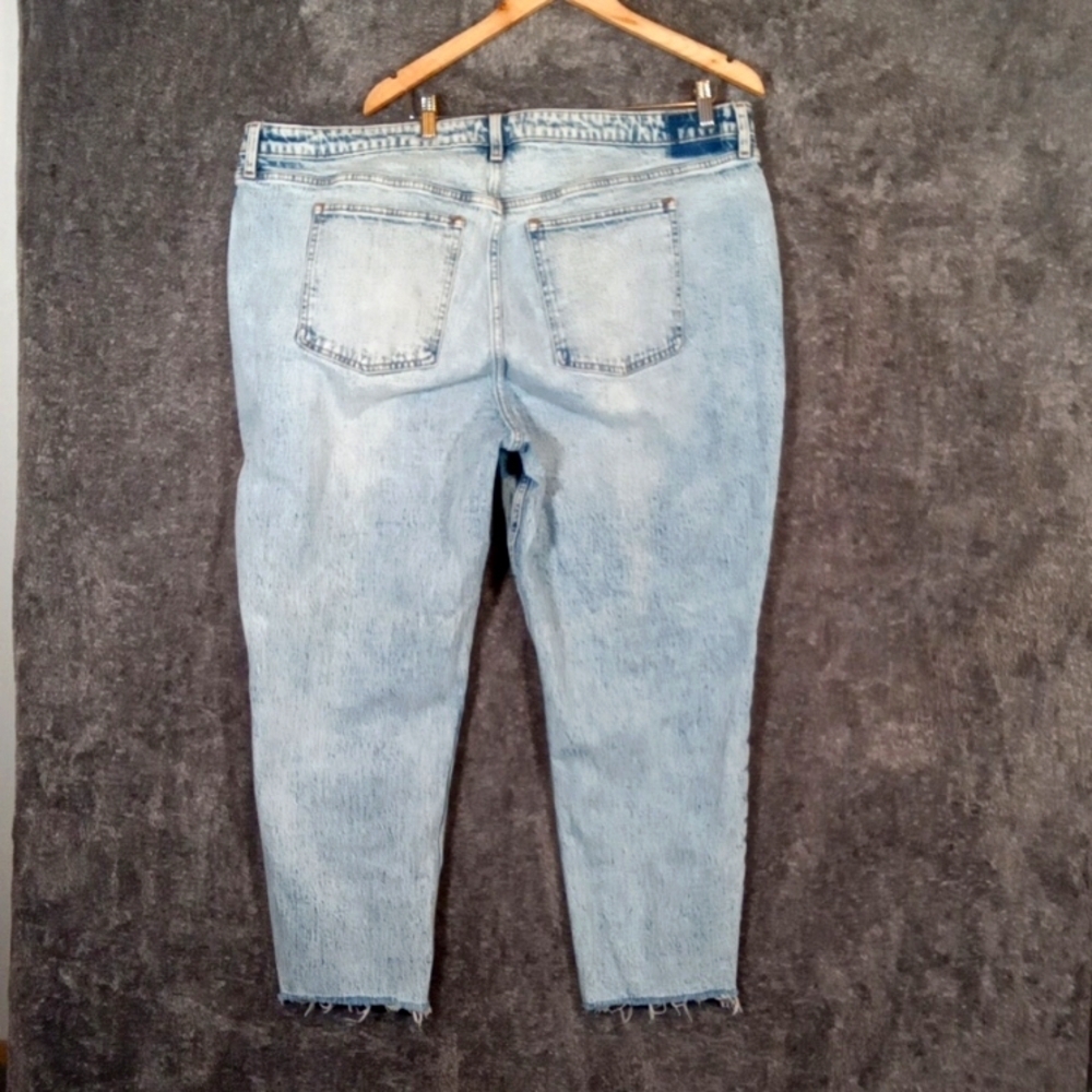 Abercrombie & Fitch The Mom High Rise Curve Love Womens Jeabs Size 22 - Picture 3 of 8